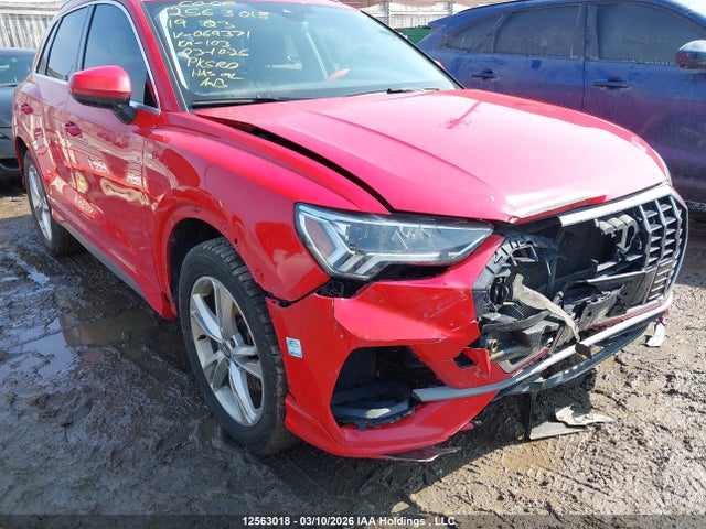 12563018 :رقم المزاد ، WA1EECF32K1069371 vin ، 2019 Audi Q3 Premium Plus S-line مزاد بيع