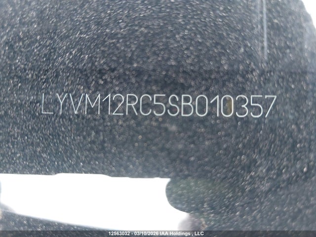 LYVM12RC5SB010357 Volvo Xc60 B5 Plus Dark Theme