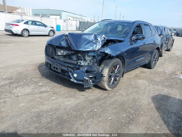 Volvo Xc60 B5 Plus Dark Theme 2025 LYVM12RC5SB010357 Image 2