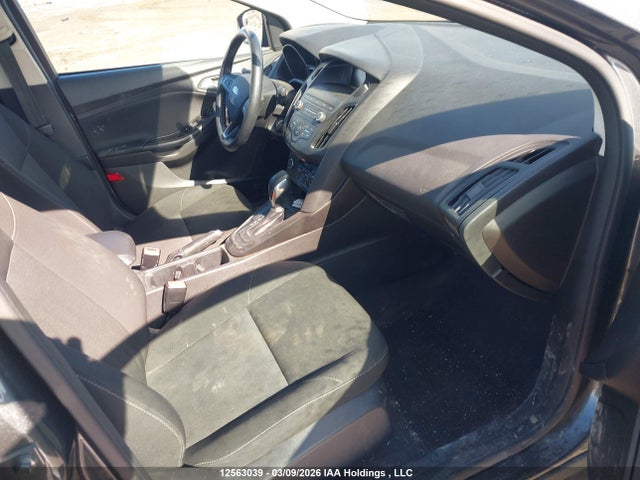 12563039 :رقم المزاد ، 1FADP3FEXJL305612 vin ، 2018 Ford Focus Se مزاد بيع