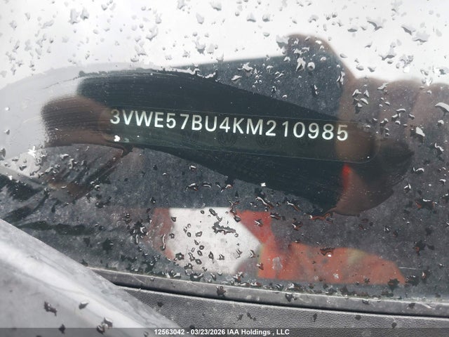 Продажа на аукционе авто 2019 Volkswagen Jetta Sel, vin: 3VWE57BU4KM210985, номер лота: 12563042