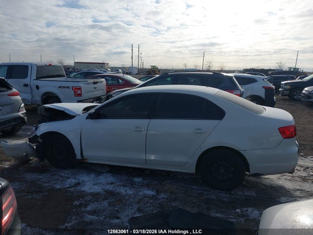 12563061 :رقم المزاد ، 3VW2K7AJ0DM372294 vin ، 2013 Volkswagen Jetta 2.0l Trendline/2.0l Trendline+ مزاد بيع