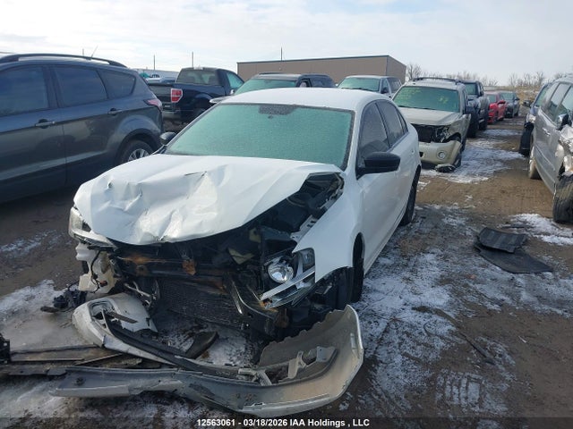 12563061 :رقم المزاد ، 3VW2K7AJ0DM372294 vin ، 2013 Volkswagen Jetta 2.0l Trendline/2.0l Trendline+ مزاد بيع