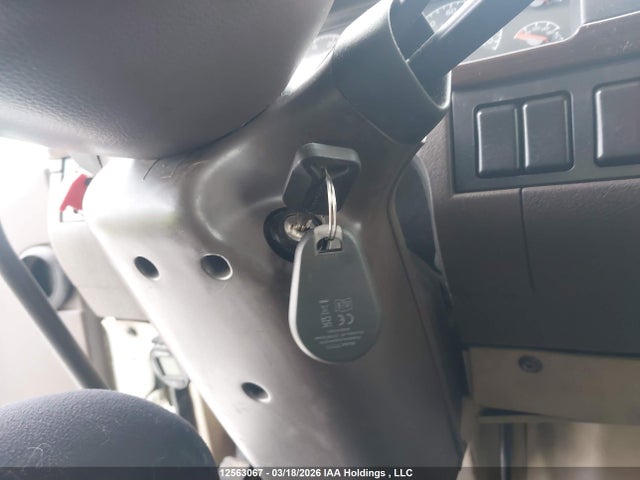 4V4NC9KK9HN993579 Volvo VNL