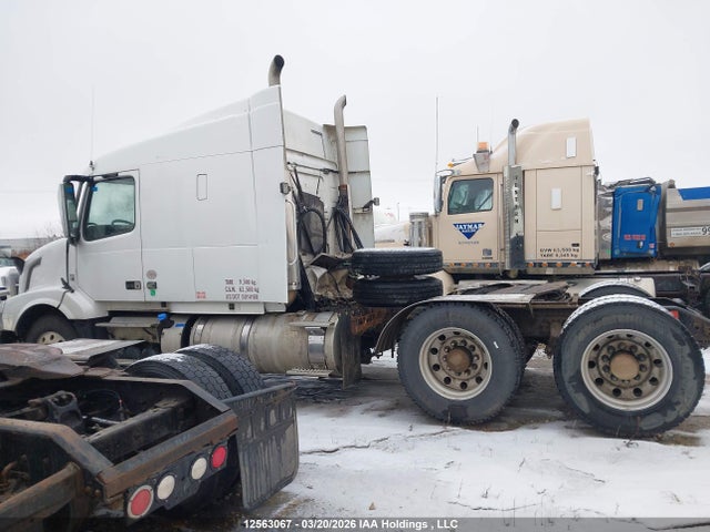4V4NC9KK9HN993579 Volvo VNL