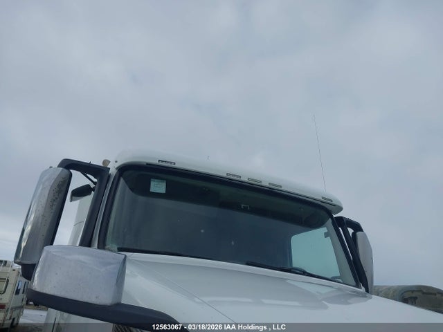 4V4NC9KK9HN993579 Volvo VNL