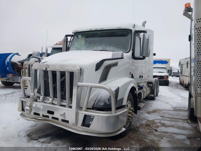 4V4NC9KK9HN993579 Volvo VNL