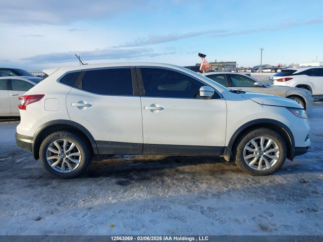 JN1BJ1CW1LW391255 Nissan Qashqai S/sl/sv