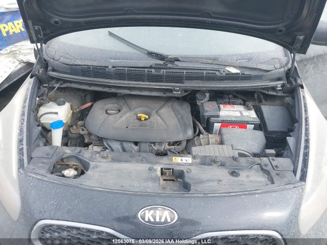 12563075 :رقم المزاد ، KNAHT8A39E7060548 vin ، 2014 Kia Rondo مزاد بيع