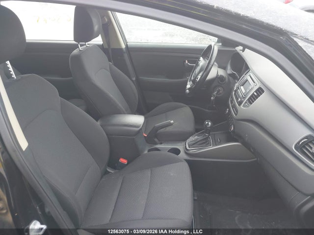 12563075 :رقم المزاد ، KNAHT8A39E7060548 vin ، 2014 Kia Rondo مزاد بيع