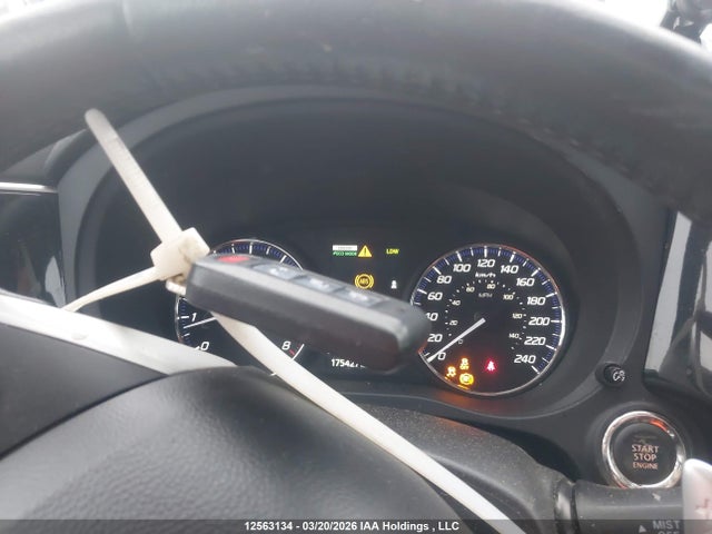 JA4JZ4AXXEZ605282 Mitsubishi Outlander
