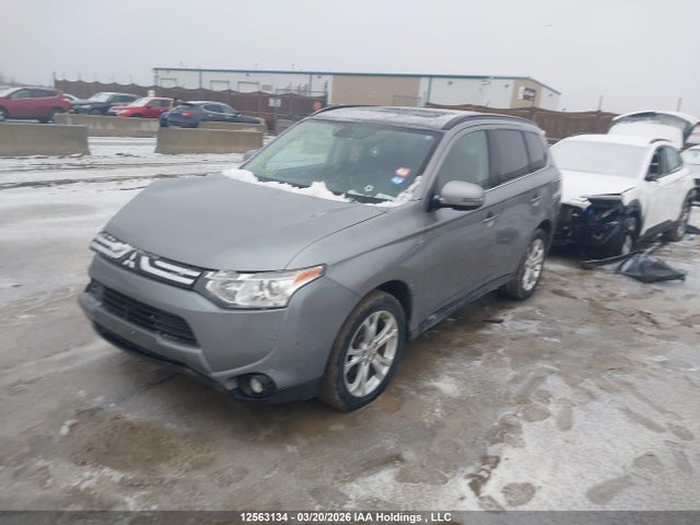 JA4JZ4AXXEZ605282 Mitsubishi Outlander