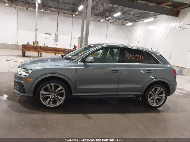 WA1JCCFS3JR002208 Audi Q3 Premium Plus