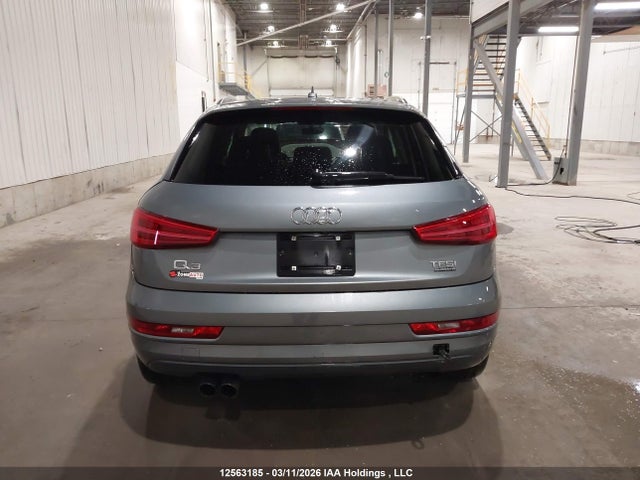 WA1JCCFS3JR002208 Audi Q3 Premium Plus