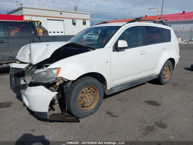 12563207 :رقم المزاد ، JA4AS2AW0AZ608556 vin ، 2010 Mitsubishi Outlander Es مزاد بيع