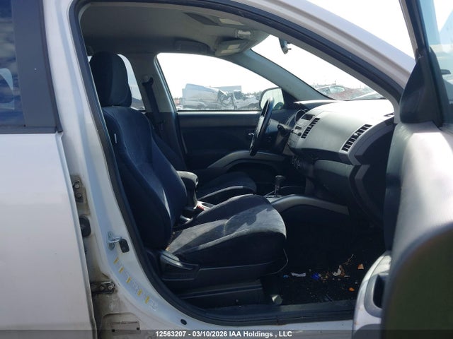 12563207 :رقم المزاد ، JA4AS2AW0AZ608556 vin ، 2010 Mitsubishi Outlander Es مزاد بيع