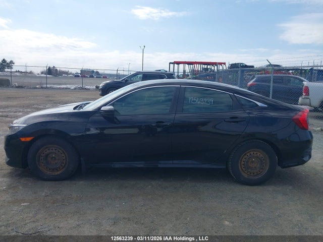 Продаж на аукціоні авто 2018 Honda Civic Lx, vin: 2HGFC2F56JH028268, номер лоту: 12563239