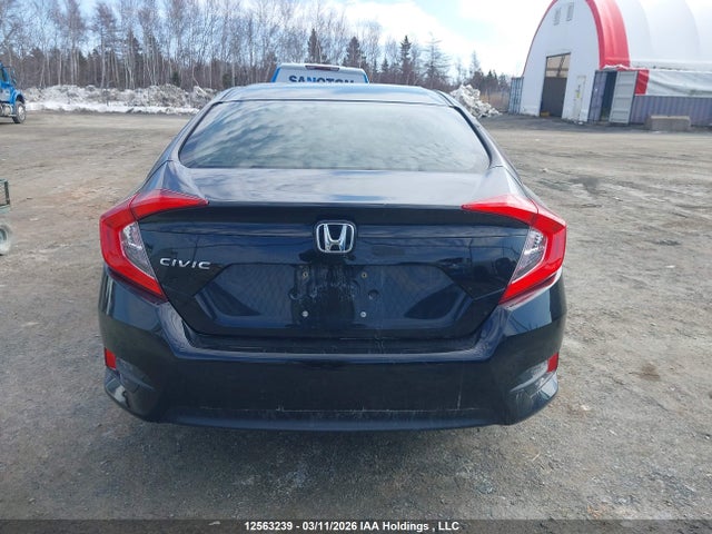 Продаж на аукціоні авто 2018 Honda Civic Lx, vin: 2HGFC2F56JH028268, номер лоту: 12563239