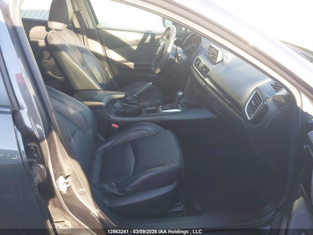 3MZBM1U72FM210208 Mazda 3 SPORT