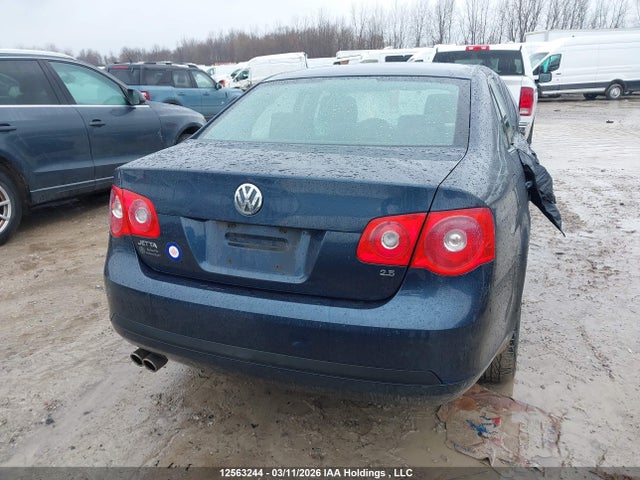 2006 Volkswagen Jetta 2.5 მანქანა იყიდება აუქციონზე, vin: 3VWRF31K06M837048, აუქციონის ნომერი: 12563244