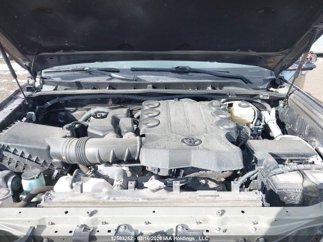 12563252 :رقم المزاد ، JTEBU5JR8J5488945 vin ، 2018 Toyota 4runner Sr5 Prem/ltdl/trail/trd مزاد بيع
