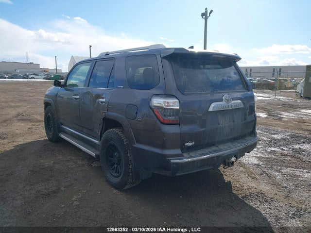 12563252 :رقم المزاد ، JTEBU5JR8J5488945 vin ، 2018 Toyota 4runner Sr5 Prem/ltdl/trail/trd مزاد بيع
