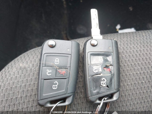 12563255 :رقم المزاد ، 3VWW57AU0KM010675 vin ، 2019 Volkswagen Golf S/se مزاد بيع