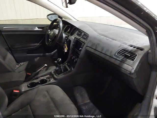 12563255 :رقم المزاد ، 3VWW57AU0KM010675 vin ، 2019 Volkswagen Golf S/se مزاد بيع