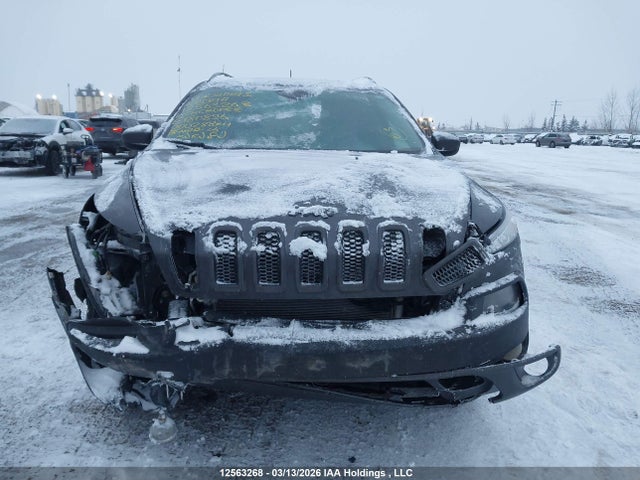 2016 Jeep Cherokee Trailhawk მანქანა იყიდება აუქციონზე, vin: 1C4PJMBS2GW180896, აუქციონის ნომერი: 12563268