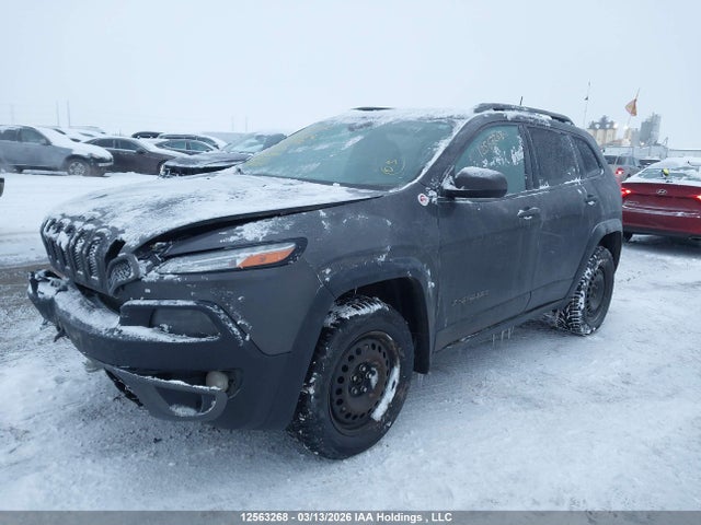 2016 Jeep Cherokee Trailhawk მანქანა იყიდება აუქციონზე, vin: 1C4PJMBS2GW180896, აუქციონის ნომერი: 12563268