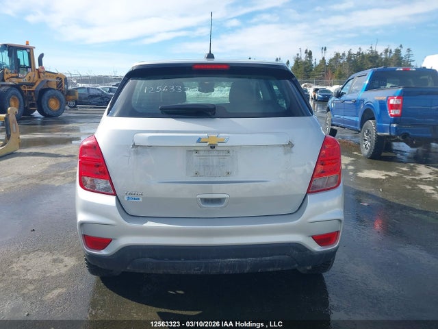 Chevrolet TRAX LS 2017 3GNCJKSB0HL224119 Image 16