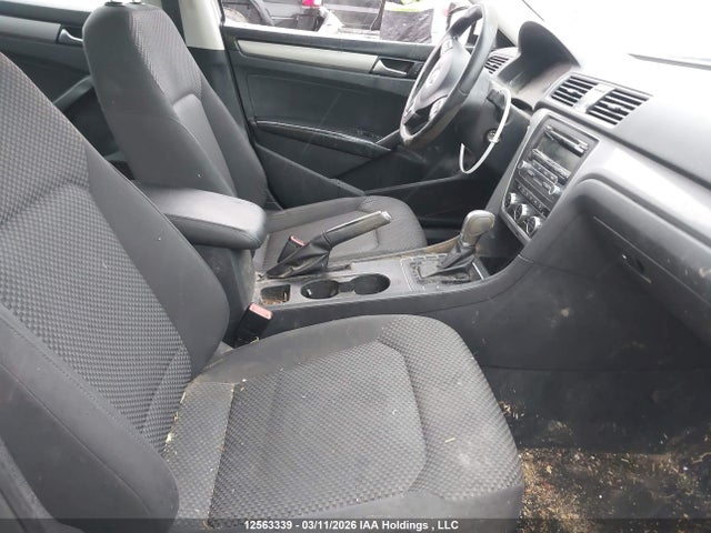 Продажа на аукционе авто 2013 Volkswagen Passat 2.5l Trendline, vin: 1VWAH7A36DC131904, номер лота: 12563339