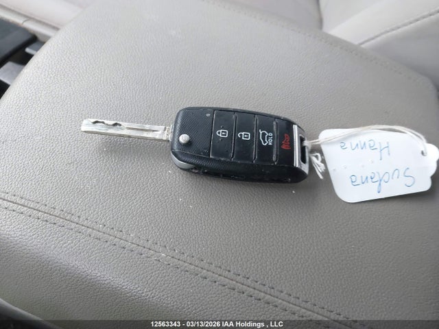KNDMB5C11H6269789 KIA SEDONA LX