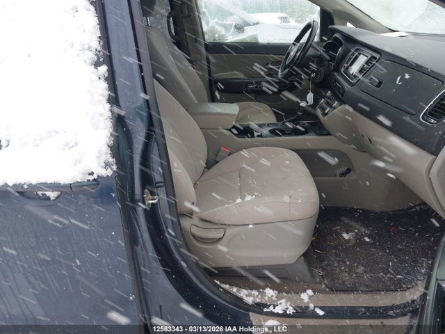 KNDMB5C11H6269789 KIA SEDONA LX