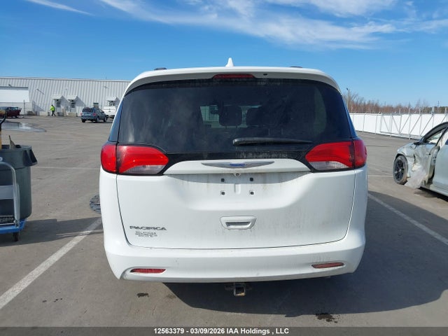 2C4RC1CG8JR165511 Chrysler Pacifica Lx