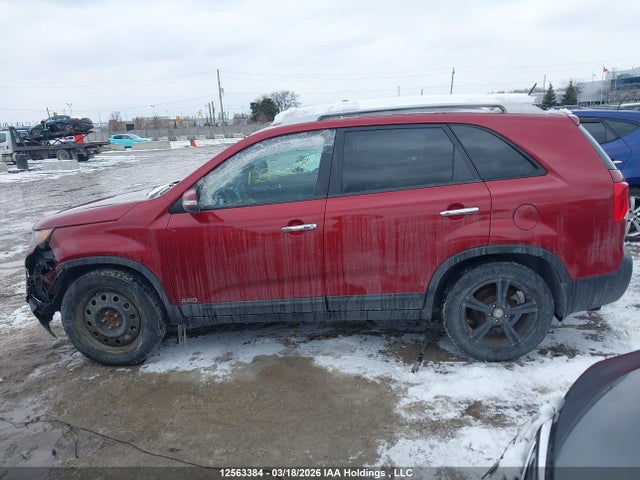 12563384 :رقم المزاد ، 5XYKUDA21BG158137 vin ، 2011 Kia Sorento Ex مزاد بيع