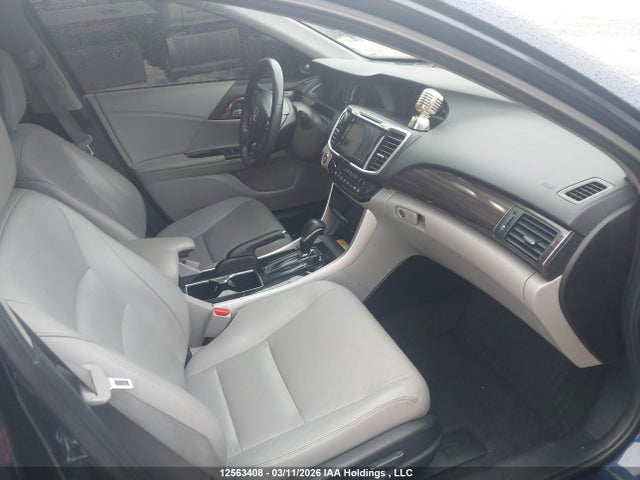 1HGCR2F04GA800764 Honda Accord Touring