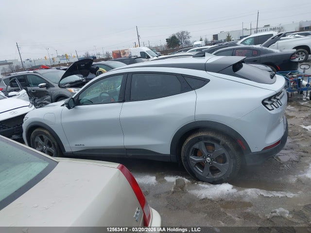 2023 Ford Mustang Mach-e Select მანქანა იყიდება აუქციონზე, vin: 3FMTK1S54PMB10400, აუქციონის ნომერი: 12563417