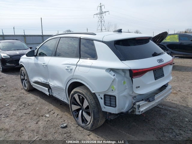 2025 Audi Q6 E-tron Progressiv მანქანა იყიდება აუქციონზე, vin: WA154BGF4SA077445, აუქციონის ნომერი: 12563420