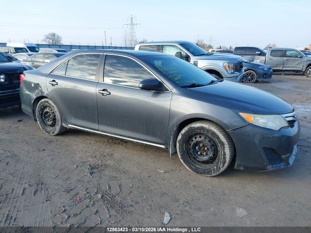 12563423 :رقم المزاد ، 4T1BF1FK5DU206947 vin ، 2013 Toyota Camry Le مزاد بيع