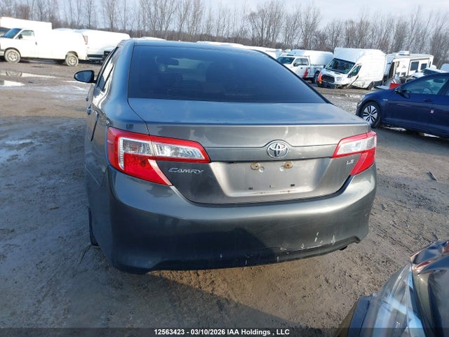 12563423 :رقم المزاد ، 4T1BF1FK5DU206947 vin ، 2013 Toyota Camry Le مزاد بيع
