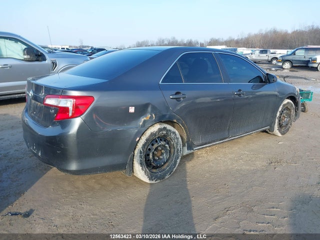 12563423 :رقم المزاد ، 4T1BF1FK5DU206947 vin ، 2013 Toyota Camry Le مزاد بيع