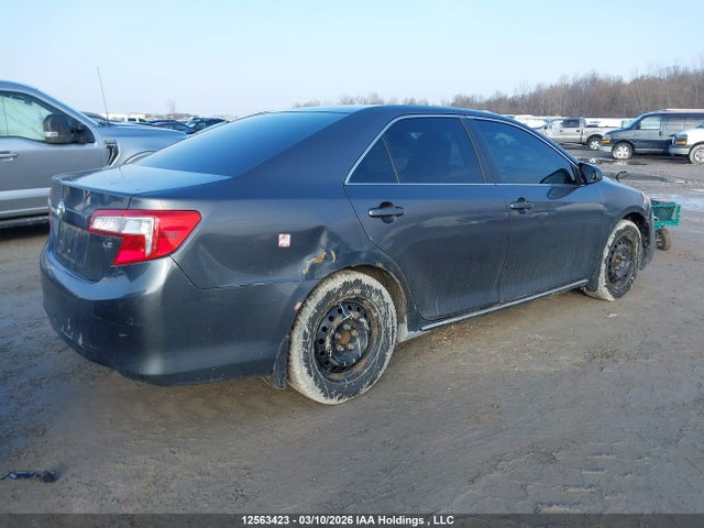 12563423 :رقم المزاد ، 4T1BF1FK5DU206947 vin ، 2013 Toyota Camry Le مزاد بيع