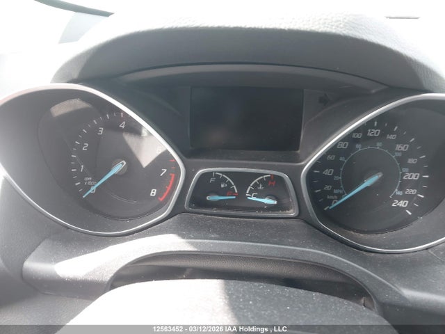 2013 Ford Escape მანქანა იყიდება აუქციონზე, vin: 1FMCU0H98DUD45033, აუქციონის ნომერი: 12563452