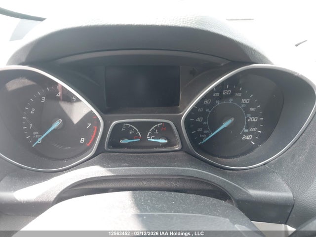 2013 Ford Escape მანქანა იყიდება აუქციონზე, vin: 1FMCU0H98DUD45033, აუქციონის ნომერი: 12563452