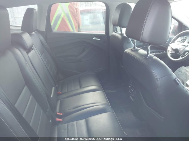 2013 Ford Escape მანქანა იყიდება აუქციონზე, vin: 1FMCU0H98DUD45033, აუქციონის ნომერი: 12563452