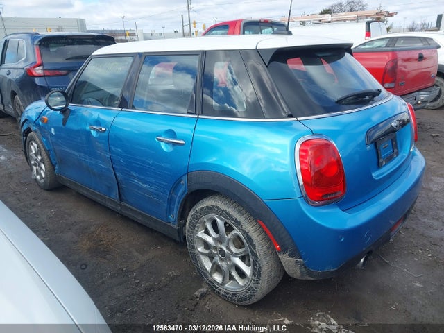 Mini 5 Door Cooper 2017 WMWXU1C56H2E18207 Image 3