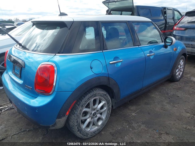 Mini 5 Door Cooper 2017 WMWXU1C56H2E18207 Image 4