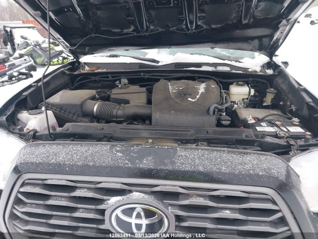 3TYSZ5AN9NT099349 Toyota Tacoma