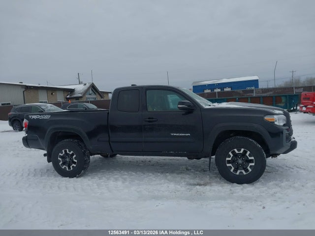 3TYSZ5AN9NT099349 Toyota Tacoma